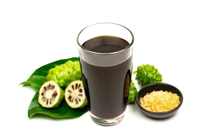 Công dụng nổi bật của nước cốt trái Nhàu lên men